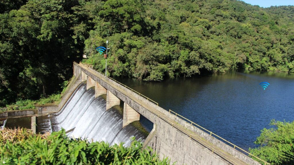 Water Monitoring with Satellite IoT